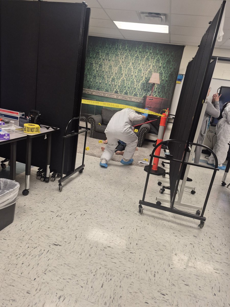 CSI Evidence Collection video in the making by my amazing Forensic Science Technicians. <a href="/McAllenISDCTE/">McAllen ISD CTE</a> <a href="/McAllenISD/">McAllen ISD</a>
