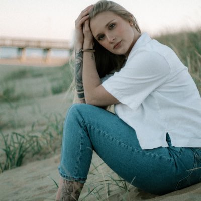 kaitlinsallee's tweet photo. #NewProfilePic https://t.co/vkO6zDLA53