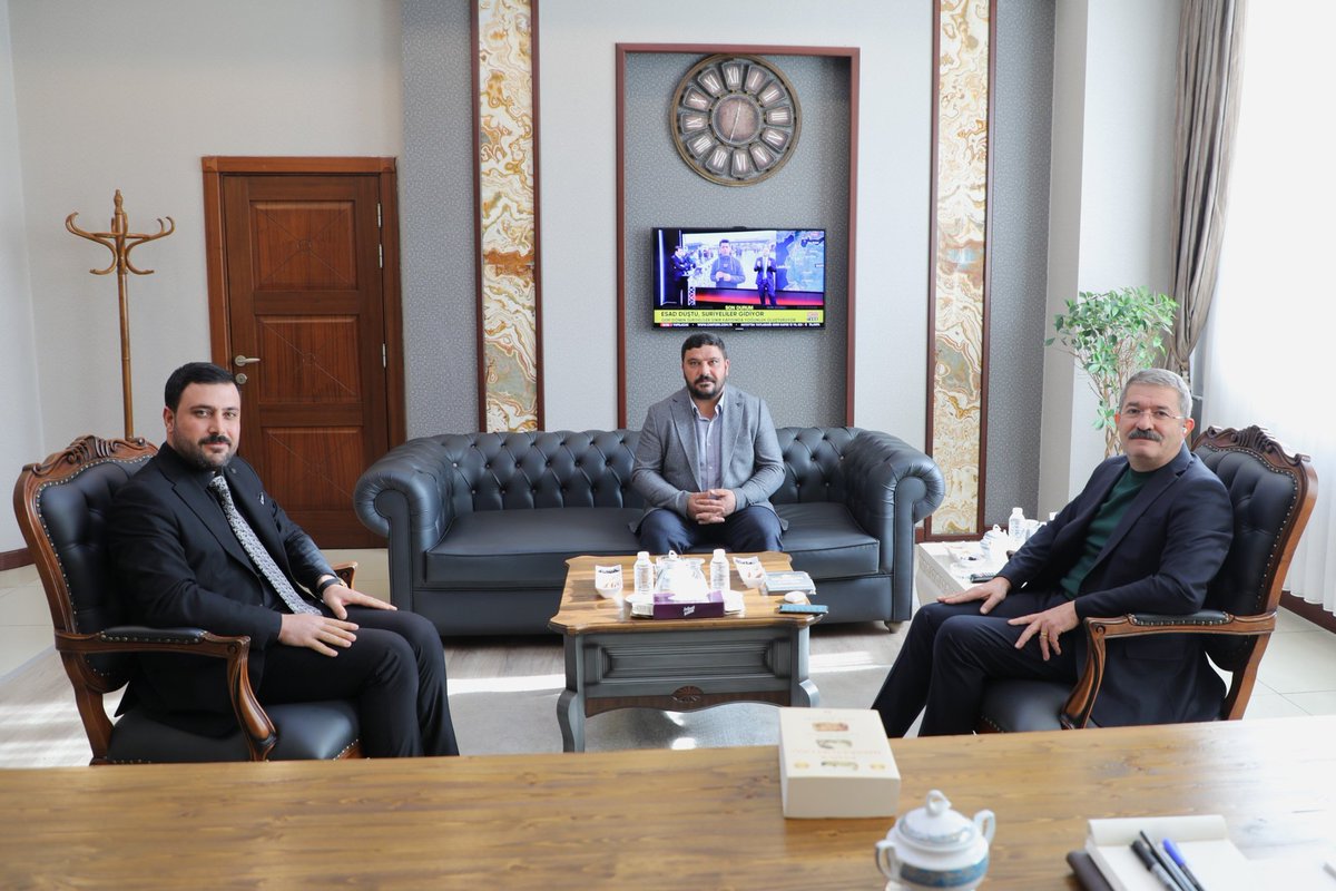 Van Kariyer ve Mesleki Eğitim Kursları Akademisi Kurucusu Sn. Ayhan Vural ve Akademi Müdürü Sn. Aydın Vural; Yönetim Kurulu Başkanımız Necdet Takva'ya nezaket ziyaretinde bulundu.

<a href="/NecdetTakva/">Necdet Takva</a> <a href="/AyhanVu55912646/">Ayhan Vural</a>