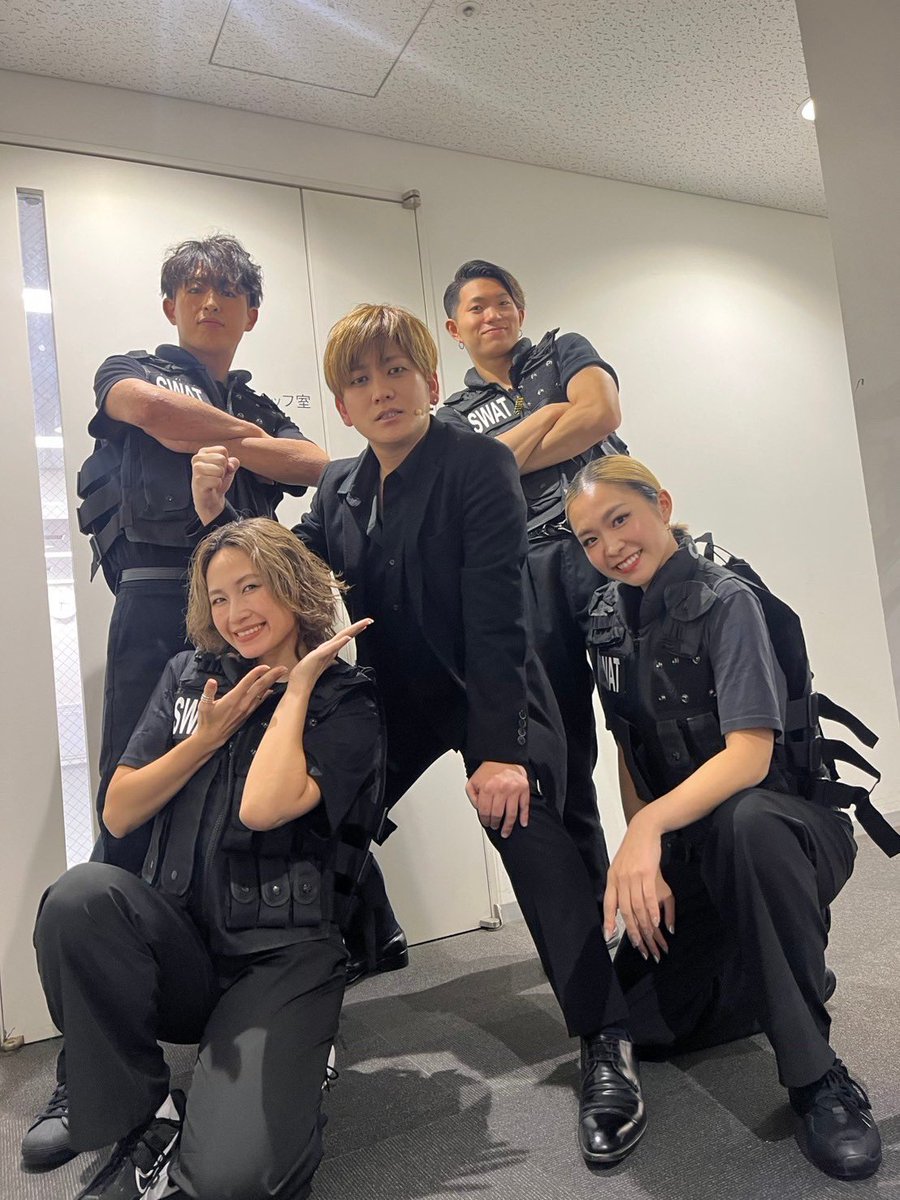 nryosuke1029's tweet photo. DREAMER初日！無事に幕が開きました🎊
これからぜひぼくたちとみなさんでこの長いようで短い船旅を存分に楽しんでいけたらと思います😌🙏お越しいただいた皆さま、本当にありがとうございました！これから観劇される方はぜひ楽しみにしていてください🙆‍♂️ https://t.co/u2ENGS2F2R
