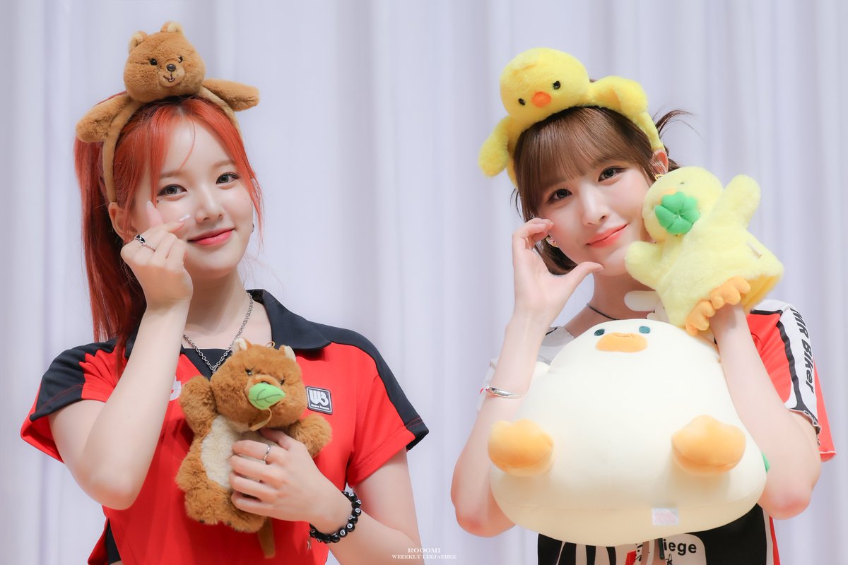 rooomi_ni's tweet photo. ☆ 유일무이즈 ☆

#위클리 #Weeekly 
#이수진 #Leesoojin #이재희 #Leejaehee https://t.co/cd08e2qlPQ