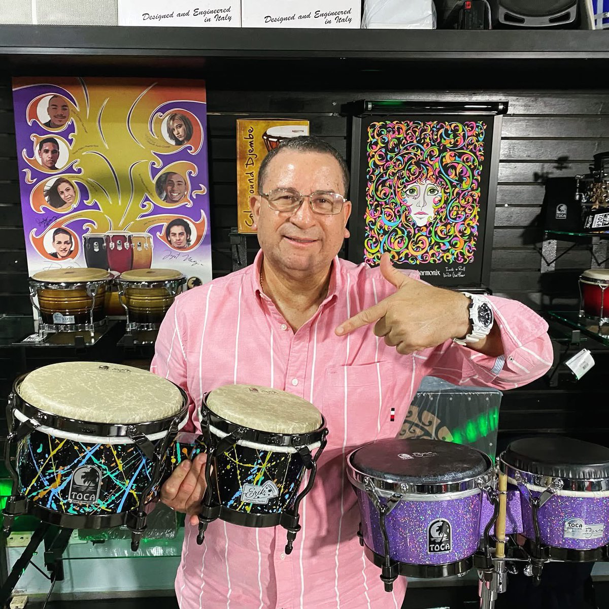 tocaperc's tweet photo. Familia en Panama 🇵🇦 adquiere tus bongos Toca Erik Piza Y Jimmie Morales Signature con nuestro distribuidor @dekagroup
Unete en el ritmo con @raultotorivera Artista Toca.
#tocapercussion #dekagroup #panama #somosfamilia #erikpizasignaturebongo #jimmiemoralessignaturebongo #🇵🇦 https://t.co/8czJOTvUvr