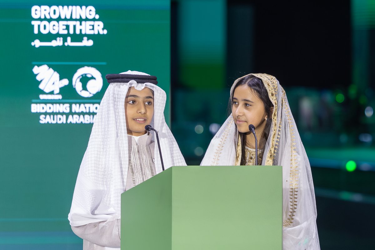 أجيال المستقبل.. يفتتحون عرض اجتماع الجمعية العمومية للاتحاد الدولي لكرة القدم "فيفا" 💚

#معًا_ننمو 
#ترشح_السعودية2034