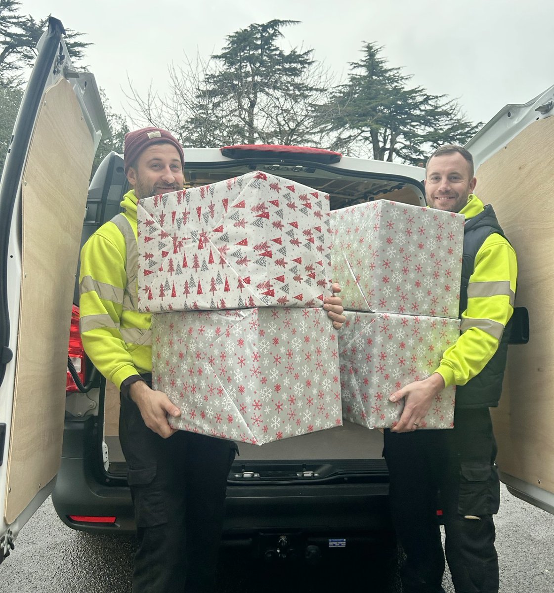 Our lovely Ground Staff Elves braving the chilly weather, out and about busy delivering Christmas Treat Parcels to the elderly, vulnerable, care homes and those facing Christmas alone. #Christmas2024 #CommunitySpirit #ChristmasSpirit