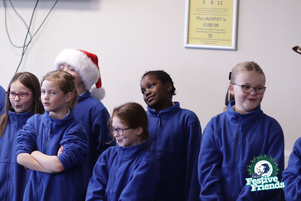 SPFLTrust's tweet image. 🎅 @E_F_C_F_C held their Festive Friends at Bayview today!

Guests were treated to an excellent meal courtesy of Queen Anne High School pupils who are studying hospitality with Community Trade Hub.

There was also a fantastic performance from Aberhill Primary School's choir! 🎶