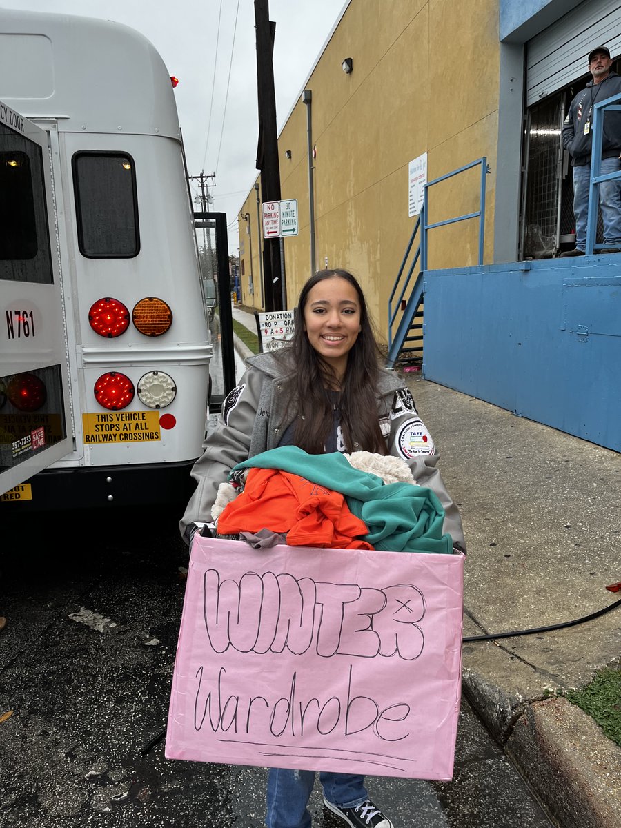 Locke Hill ES tweet media