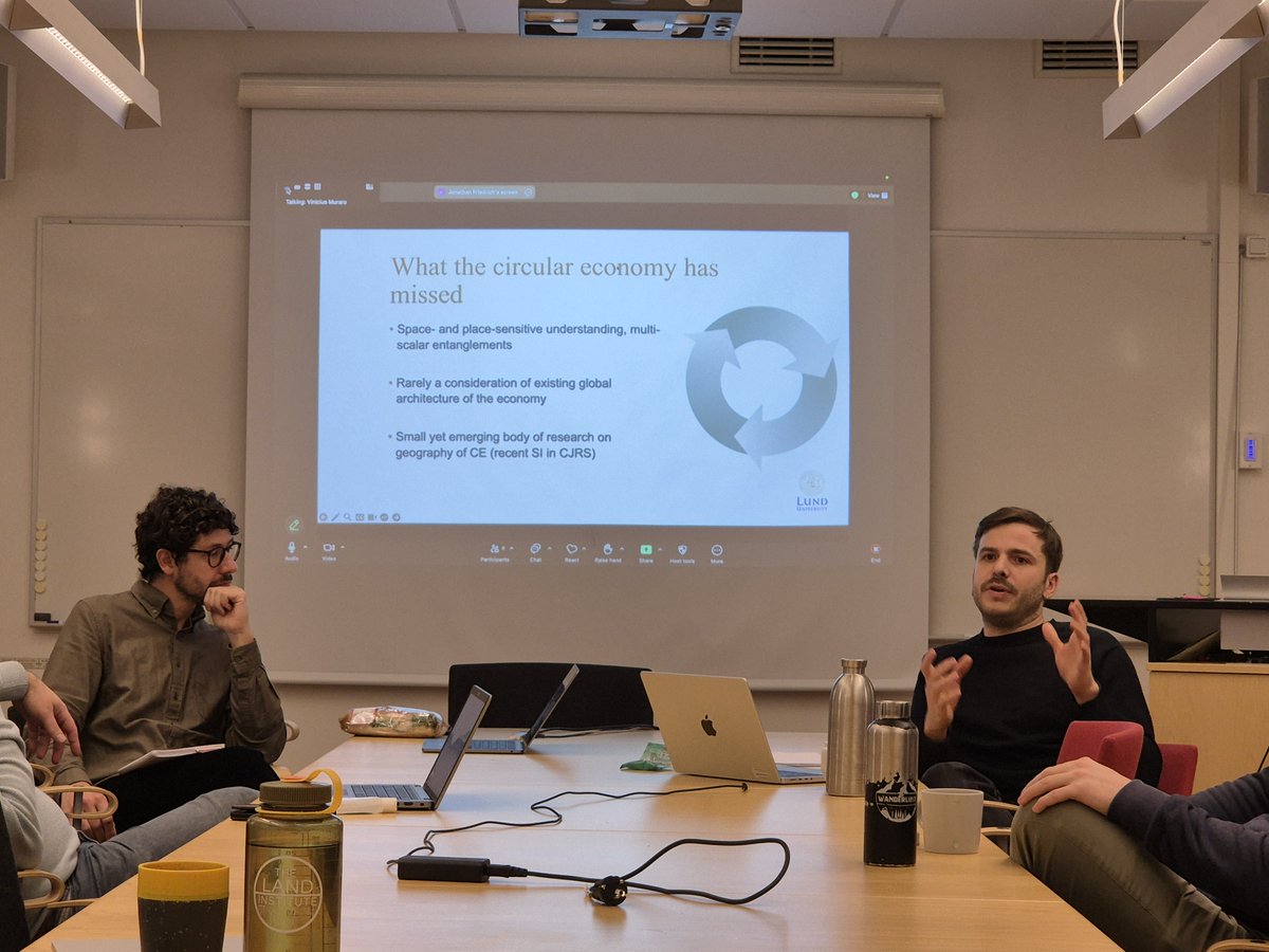 🌍 Thank you, Jonathan Friedrich, for today’s #ResearchTalk on integrating circularity into the global economy. Exciting insights on #GlobalProductionNetworks, #CircularCouplings, and #Sustainability! 🔄#CircularEconomy