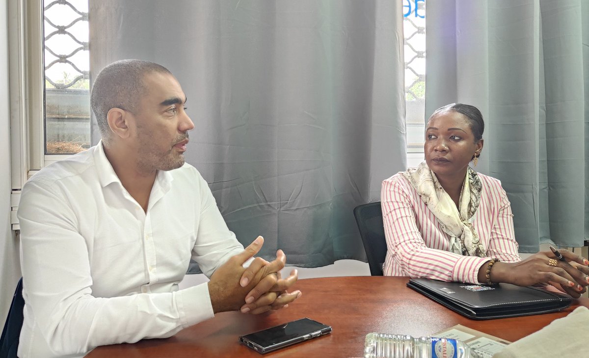 LADOM_Officiel (@ladomofficiel) on Twitter photo <a href="/saidahamada/">Saïd Ahamada</a> en déplacement officiel à #Mayotte rencontre tour à tour
Echati Issa, élue du <a href="/CDep976/">CD976</a> et <a href="/AbasseArch97615/">ABASSI Archadi - Officiel</a>, président de l’intercommunalité de la Petite-Terre accompagné d'élus. Objectif =améliorer la connaissance des dispositifs de LADOM et faciliter leur accès. <a href="/saidahamada/">Saïd Ahamada</a> en déplacement officiel à #Mayotte rencontre tour à tour
Echati Issa, élue du <a href="/CDep976/">CD976</a> et <a href="/AbasseArch97615/">ABASSI Archadi - Officiel</a>, président de l’intercommunalité de la Petite-Terre accompagné d'élus. Objectif =améliorer la connaissance des dispositifs de LADOM et faciliter leur accès.