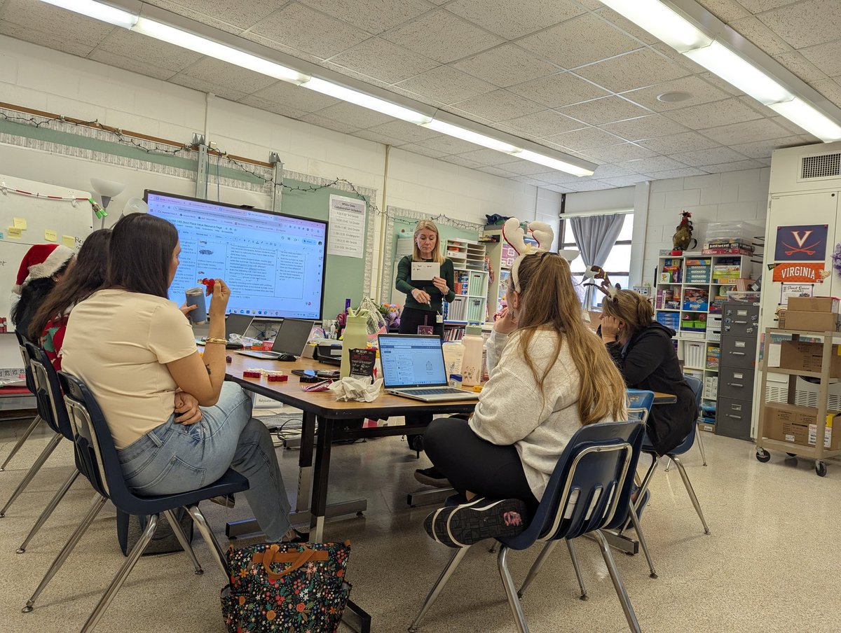Michelle Burton (@m_burton1) on Twitter photo Thank you Mary for showing our 1st grade teachers how to make and use talking cards with their students! <a href="/WhiteOaksDragon/">White Oaks Elementary School</a> <a href="/dnwillia2/">Danielle Williams</a> Thank you Mary for showing our 1st grade teachers how to make and use talking cards with their students! <a href="/WhiteOaksDragon/">White Oaks Elementary School</a> <a href="/dnwillia2/">Danielle Williams</a>