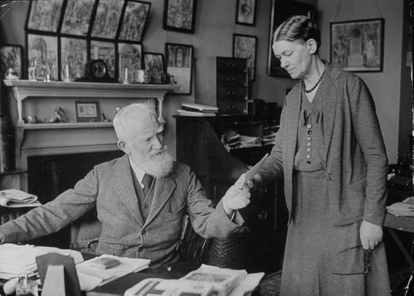 UnamunoAgain's tweet photo. George Bernard Shaw entregandole un carta a su asistente https://t.co/7hJwcSnFGH