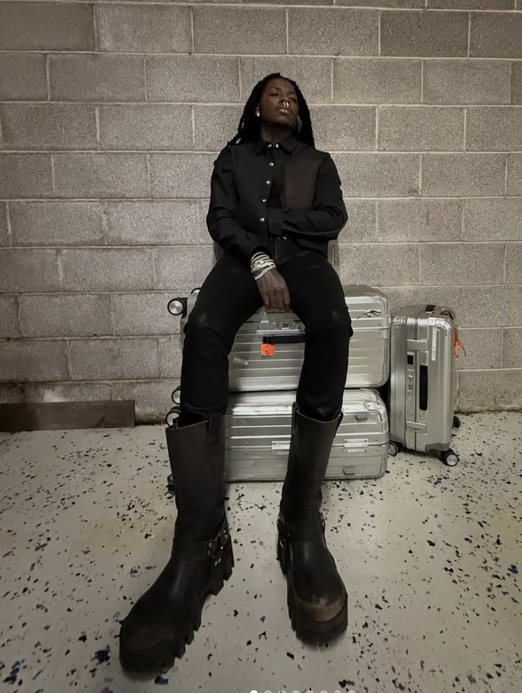 Rolling Stone tweet media