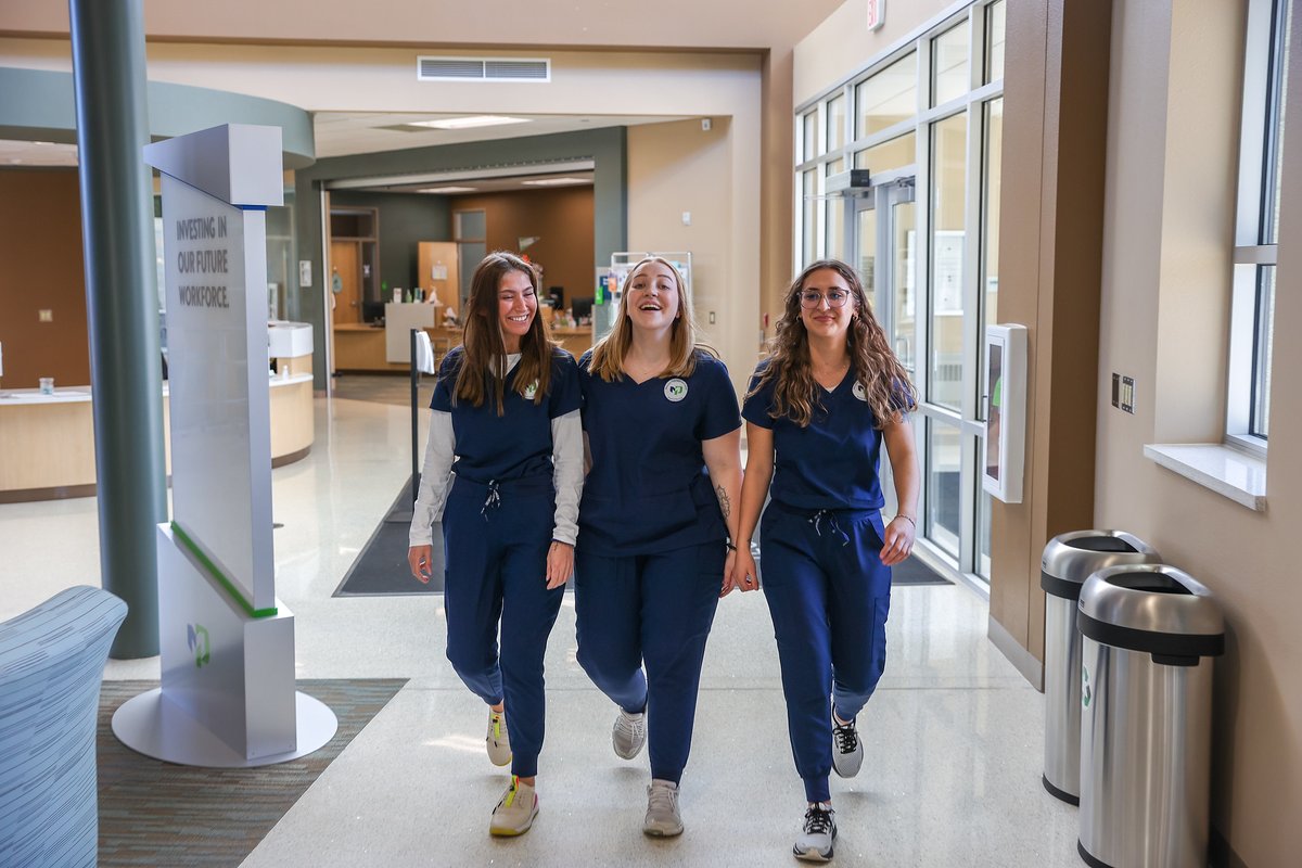 Explore MPTC from the comfort of your home! 💻📚🎒

Join our virtual sessions on January 7 at 12PM or 6PM. Discover a range of topics, including:
- Program selection
- Application requirements
- Financial aid &amp; more!

Register for a session today! ⬇️
morainepark.edu/admission/vis/