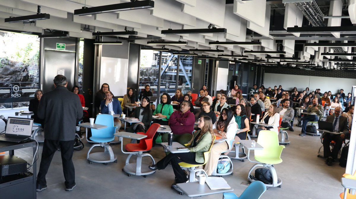 CEIDE_UNAM's tweet photo. El día de hoy llevamos a cabo una reunión de trabajo en la #CEIDE para revisar los avances durante este 2024 y analizar las actividades a realizar el próximo año.
Continuamos trabajando para mejorar nuestros procesos y servicios con la comunidad universitaria.
#CEIDEcontigo https://t.co/4bk9ulvNMf