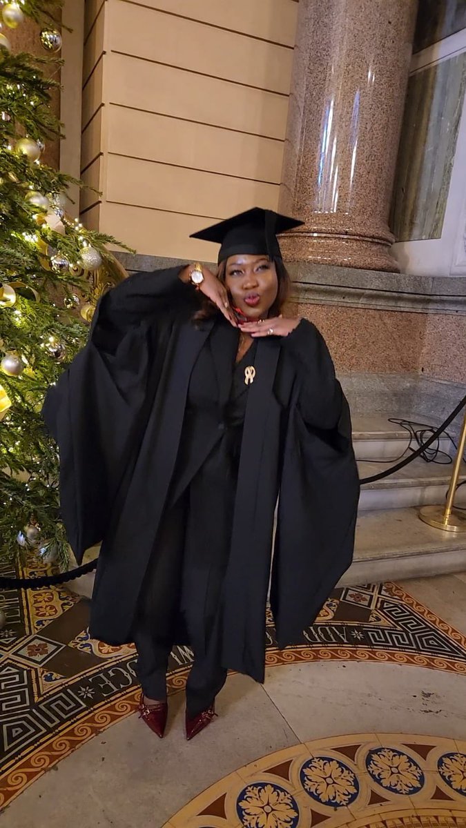 yosparks1407's tweet photo. I messed around and Bagged a Masters this week 
God has been so Faithful !!
An intentional Father 
On time God 👩‍🎓👩‍🎓👩‍🎓
Ps I will write my testimony but for now enjoy looking at my fine goofy self  😜 https://t.co/WJvADXy9VS