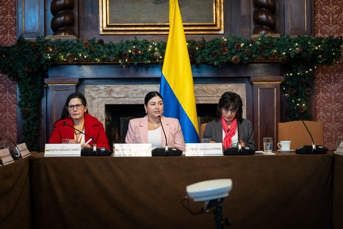 CancilleriaCol's tweet photo. #CNIM | ¡Actualizamos el Decreto de la Comisión Intersectorial de Migraciones! 🙌🏽

Por primera vez en 21 años y en el marco de la II Sesión de 2024, el Ministerio de Relaciones Exteriores ha dado un paso histórico con la actualización del Decreto de la Comisión Intersectorial de Migraciones.