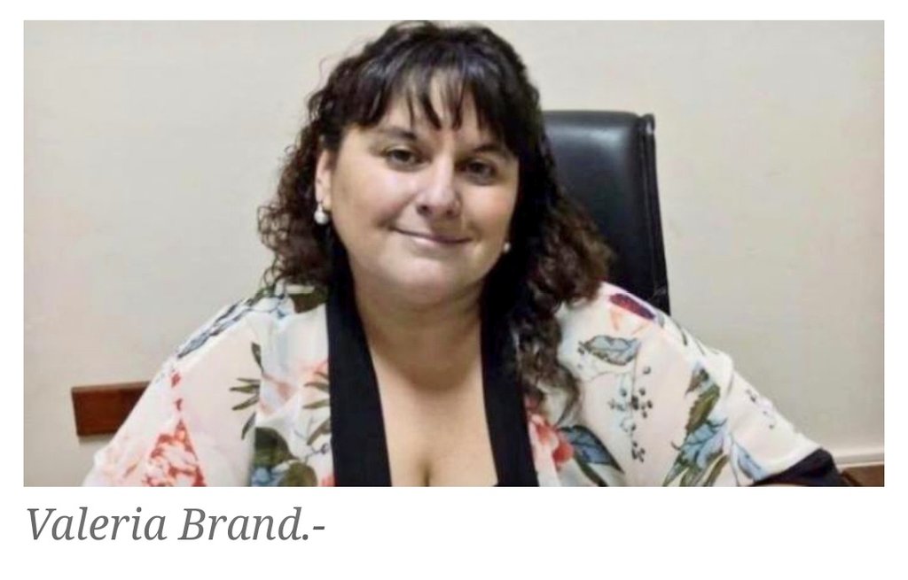 MarianaR31's tweet image. Esta es LA JUEZA BRANDUBU DU BUDÍA tucumana

Tuvo que renunciar por la cantidad de juicios politicos en su contra

Acaba de conseguir que 1 juez ordene al medio @eltucumano_ok que borre las publicaciones sobre ella y le prohíba publicar en adelante contenido despectivo sobre ella