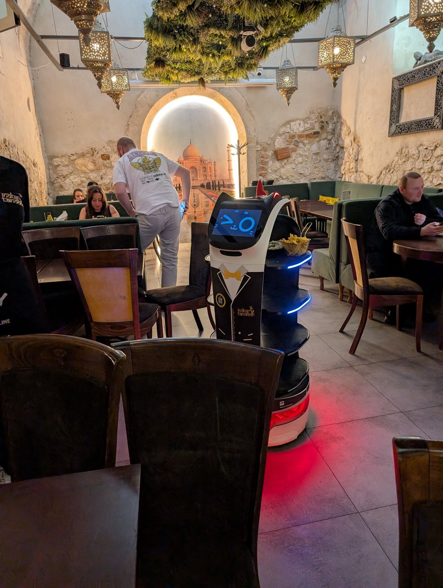 Zoe Kleinman tweet media