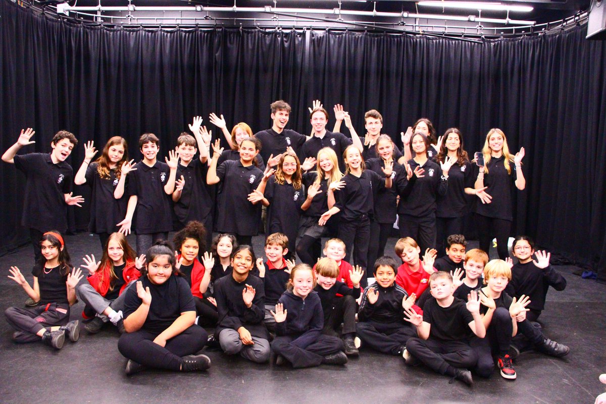 Our 6th form have just completed an amazing  Performing Arts Community Arts Project with the very talented <a href="/Cavendish_W4/">Cavendish Primary School</a> and KS3 students, looking at new tech and its effect on the community. <a href="/ChiswickSchool/">Chiswick School</a> <a href="/PearsonBTECAppr/">Pearson BTEC and Apprenticeships</a> <a href="/EllenerLaura/">Laura Ellener</a> <a href="/DramaAndTheatre/">DramaAndTheatre</a> #inspirecreateshare