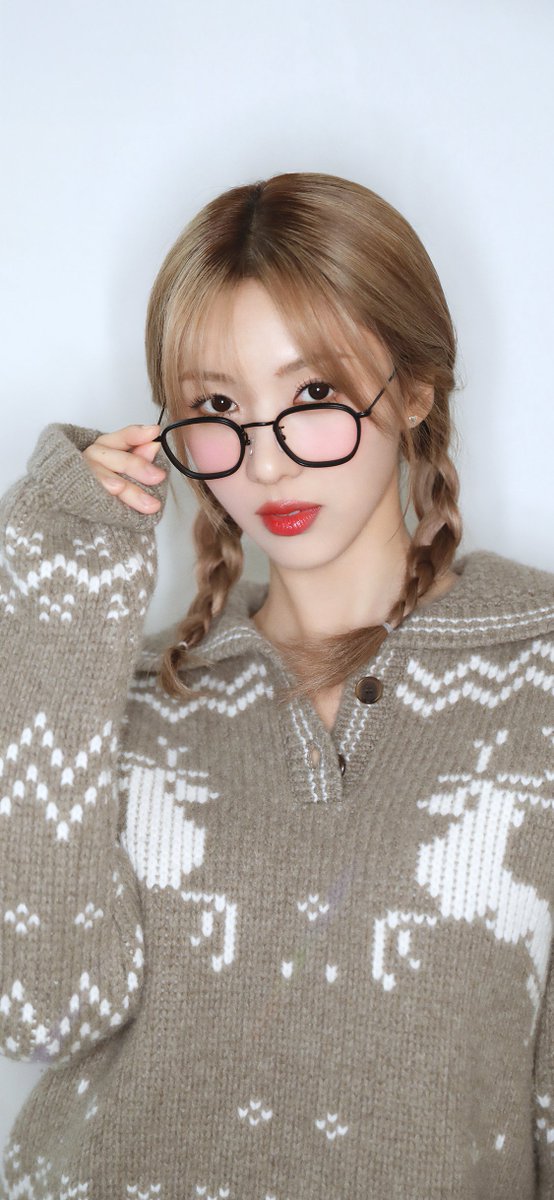 deukaemobile's tweet photo. #YOOHYEON — my christmas sweet love

 #드림캐쳐 #Dreamcatcher #유현 #My_Christmas_Sweet_Love https://t.co/IHygteZWlw
