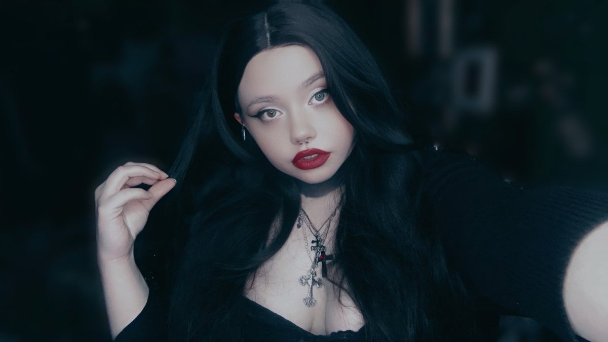 jiangshibunnie's tweet photo. Anyone order a goth girl for lunch? ๐ค๐
๐ธ๏ธ๐ท๏ธ #gothmakeup #gothtwt #gothaesthetic #gothgirl #gothootd #gothfit #cosplaygirl #gothmommy #thiccgoth #gothgf #goth #gothic #gothbabe https://t.co/WhoRM96LkF