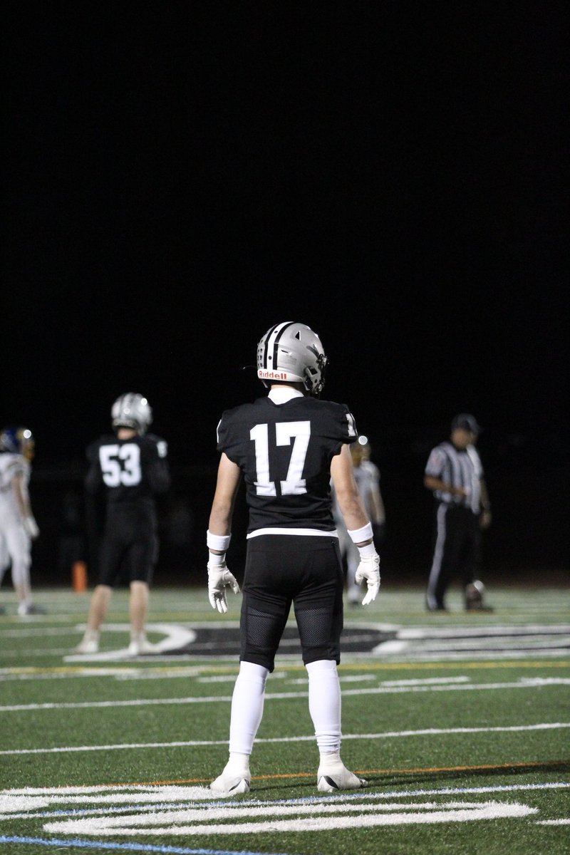 Defensive highlights
 hudl.com/v/2REXUH
(70 tckl 4TFl 3Pbu 1int) <a href="/StrathHavenFB/">Strath Haven Football</a>