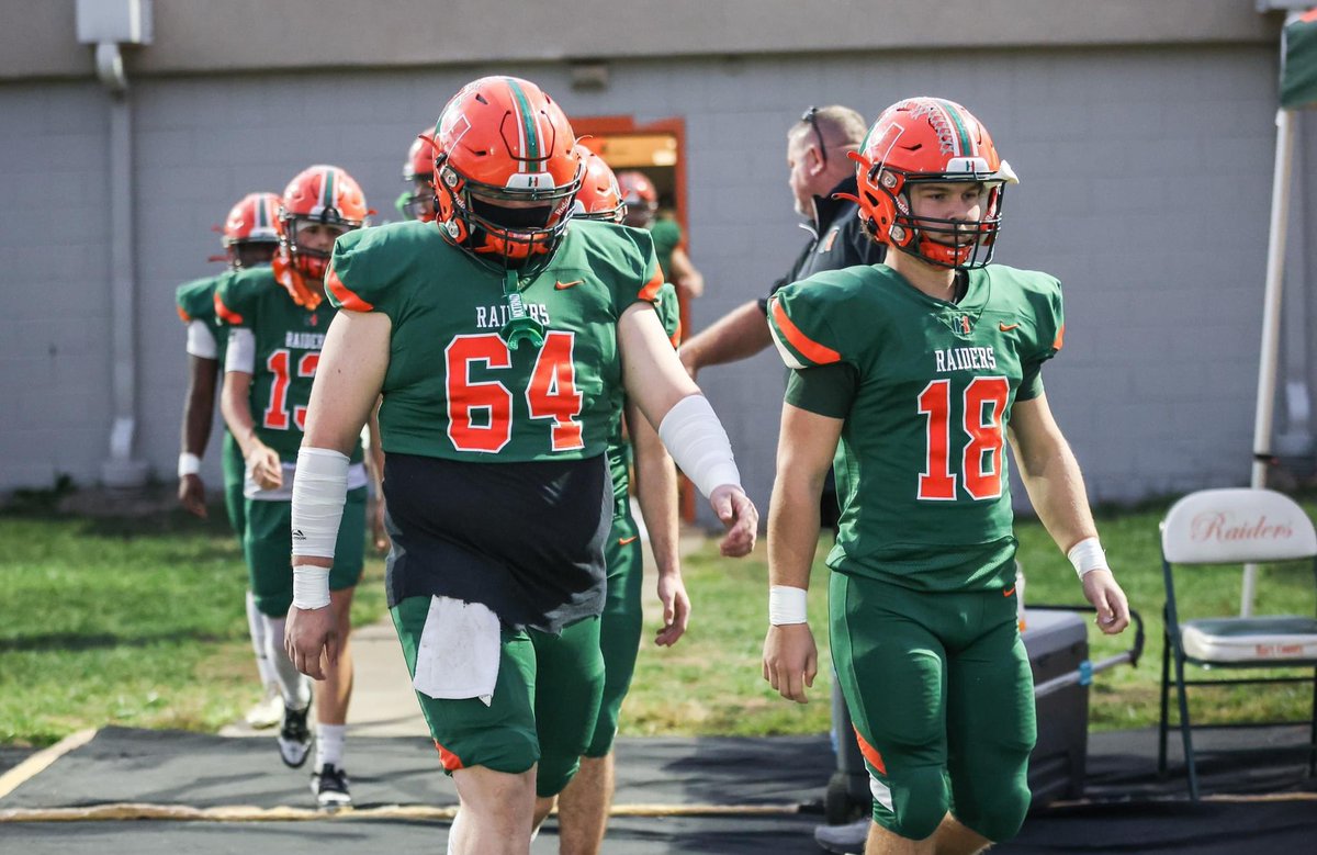 dylanwright64's tweet image. Full season highlights🚨🚨
C/O 25
HT-6’2
WT-275
GPA-3.04
Check me out!!

hudl.com/v/2RB85B