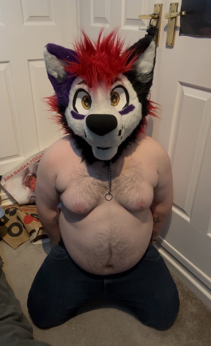 Felt rather sexy here feel a bit confident in my belly specially since I know some of you like chubby hairy belly’s 😝

#furrynsfw #furry #yiff #furryyiff #furryart #furries #nsfwfurry #gayfurry #furryfandom #furrygay #furrys #gayyiff #gay #nsfw #furrycommunity #belly #gay