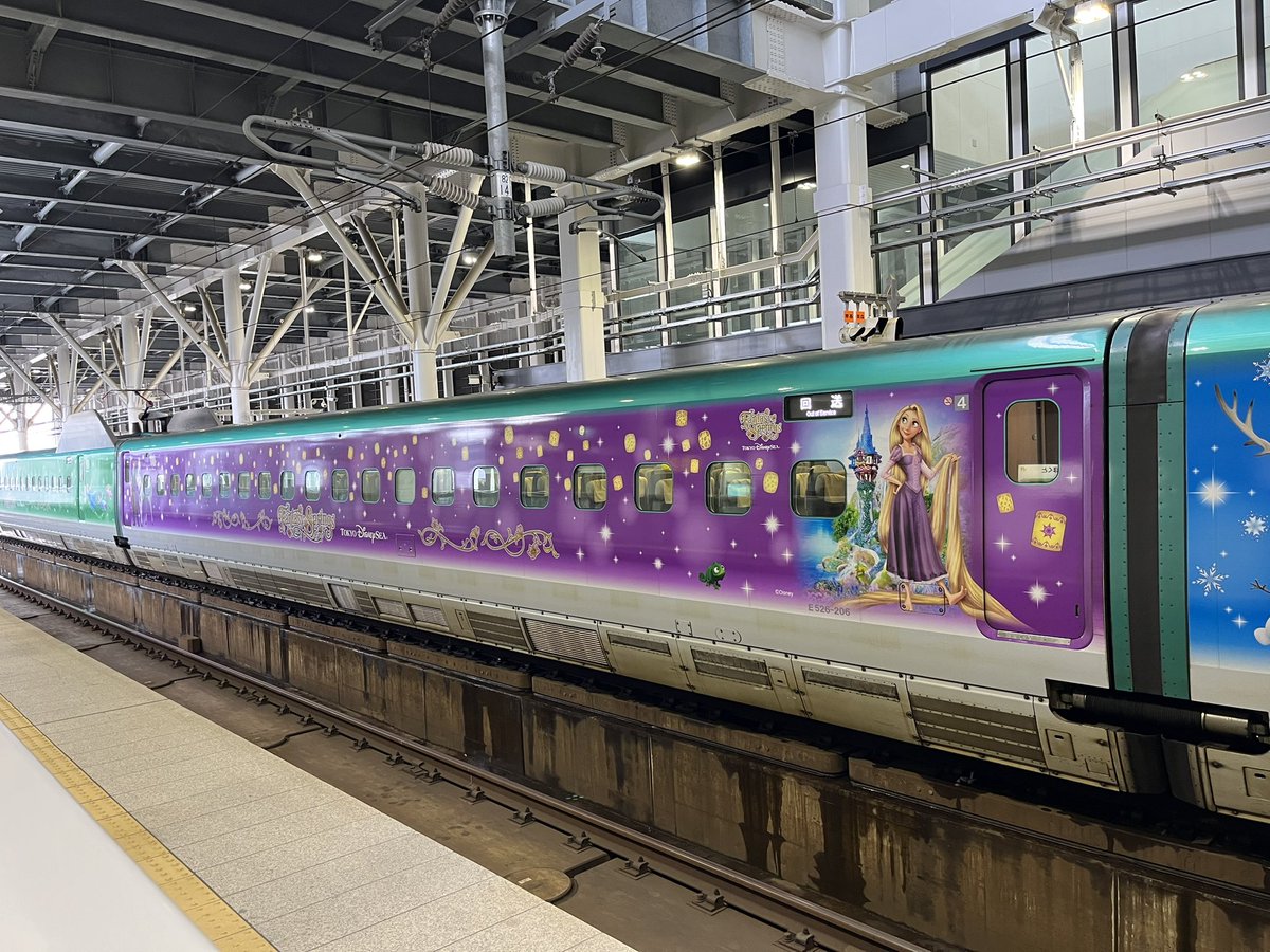 tantancam's tweet photo. お久しぶりです
北海道東北新幹線にディズニーラッピングの車両が登場しましたね https://t.co/VI2gpjWcPe