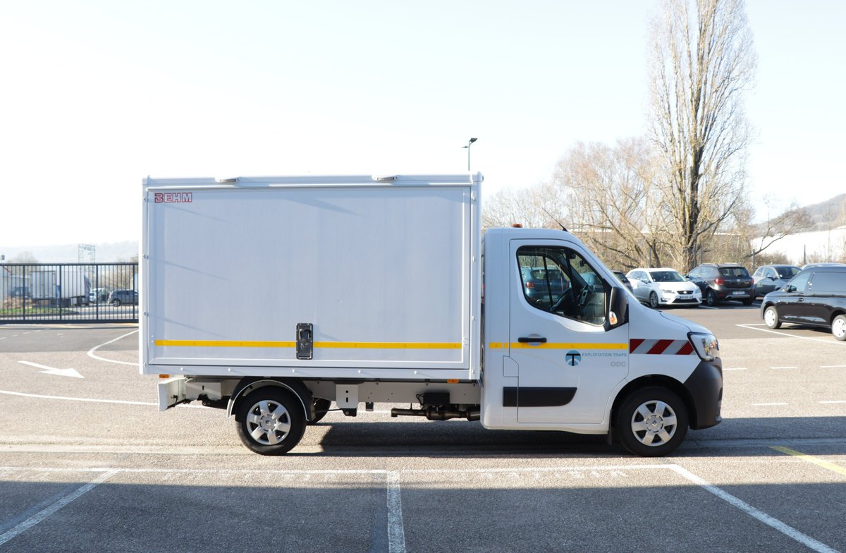 BehmSas's tweet photo. Véhicule de Transport de Matériel d’Intervention pour la Société des Transports Pétroliers par Pipeline sur châssis @renault_fr 3.5T.
🚨
Nous remercions les équipes de #TRAPIL pour leur confiance.
#Trapil #Renault #transport #vehicules https://t.co/JhdMTo4ctr