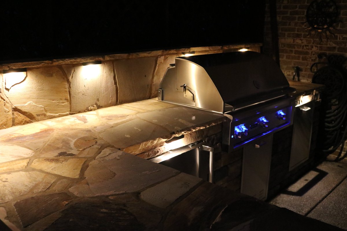 LandscapeNashvi's tweet photo. From sleek countertops to built-in grills, pizza ovens, and more, we'll design and install the perfect space to elevate your outdoor living experience. 🌿✨
📞 Call today
615-715-8216
#OutdoorKitchenDesign #LandscapeDesign #SpringHillTn 🌞🍴 https://t.co/WOmixjQgDj