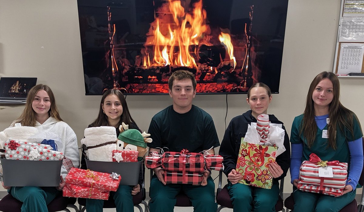Feeling a sense of belonging to FLH's Geneva campus, the NV Medical students adopted residents for the holidays.