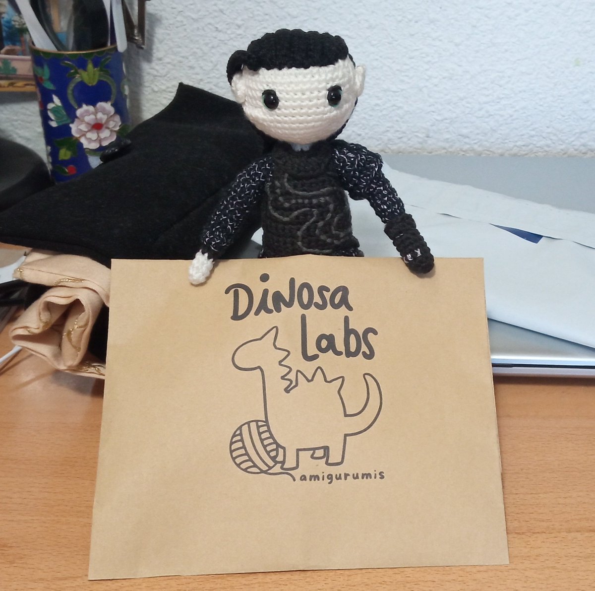 LyBlacktea's tweet photo. Adar received today something from his maker @DinosaLabs ! Here the unboxing 😌🖤

Thank you so much!! As you can see he liked it very much 🥰 https://t.co/vlhq17zb2b