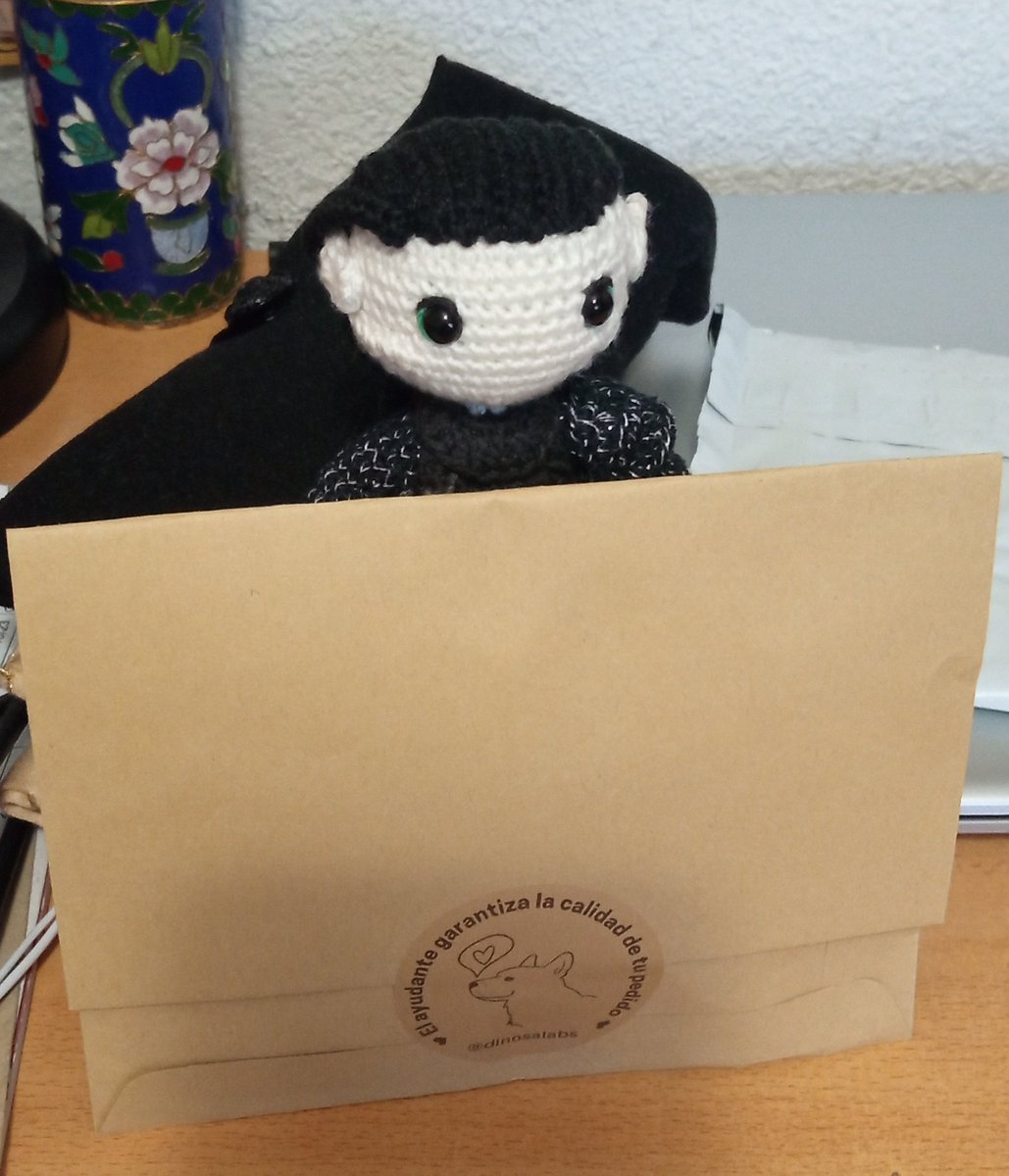 LyBlacktea's tweet photo. Adar received today something from his maker @DinosaLabs ! Here the unboxing 😌🖤

Thank you so much!! As you can see he liked it very much 🥰 https://t.co/vlhq17zb2b