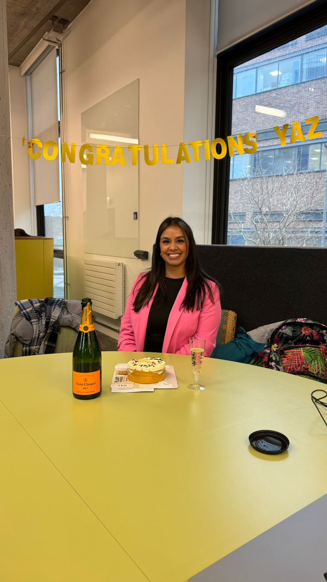 Katherine Helliwell (@kehelliwell) on Twitter photo Congratulations to <a href="/Marinebioyaz/">Yasmin Meeda</a> who today successfully defended her PhD investigating diatom phosphate sensing mechanisms! Many thanks to her examiners <a href="/quietscientist/">Helen Fones (Eyles) 🐀</a> and Alison Baker alongside co-supervisors <a href="/marinebugs/">Adam Monier</a> and <a href="/GLWheeler2/">Glen Wheeler</a> Congratulations to <a href="/Marinebioyaz/">Yasmin Meeda</a> who today successfully defended her PhD investigating diatom phosphate sensing mechanisms! Many thanks to her examiners <a href="/quietscientist/">Helen Fones (Eyles) 🐀</a> and Alison Baker alongside co-supervisors <a href="/marinebugs/">Adam Monier</a> and <a href="/GLWheeler2/">Glen Wheeler</a>