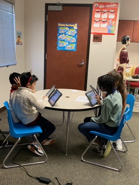 HeflinSciTech's tweet image. Our Heflin Hounds in First and Second Grade were engaged in coding activities today during Health Tech.