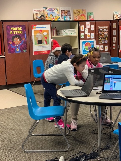 HeflinSciTech's tweet image. Our Heflin Hounds in First and Second Grade were engaged in coding activities today during Health Tech.