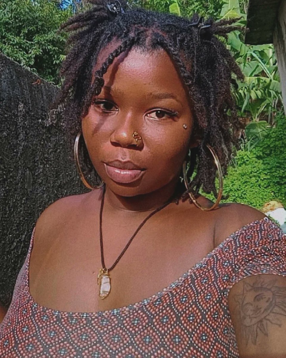 bem_legal_cara's tweet image. Ja que não posso biscoitar no Instagram. 💫🧿✨⚜️
#locs #locstyles