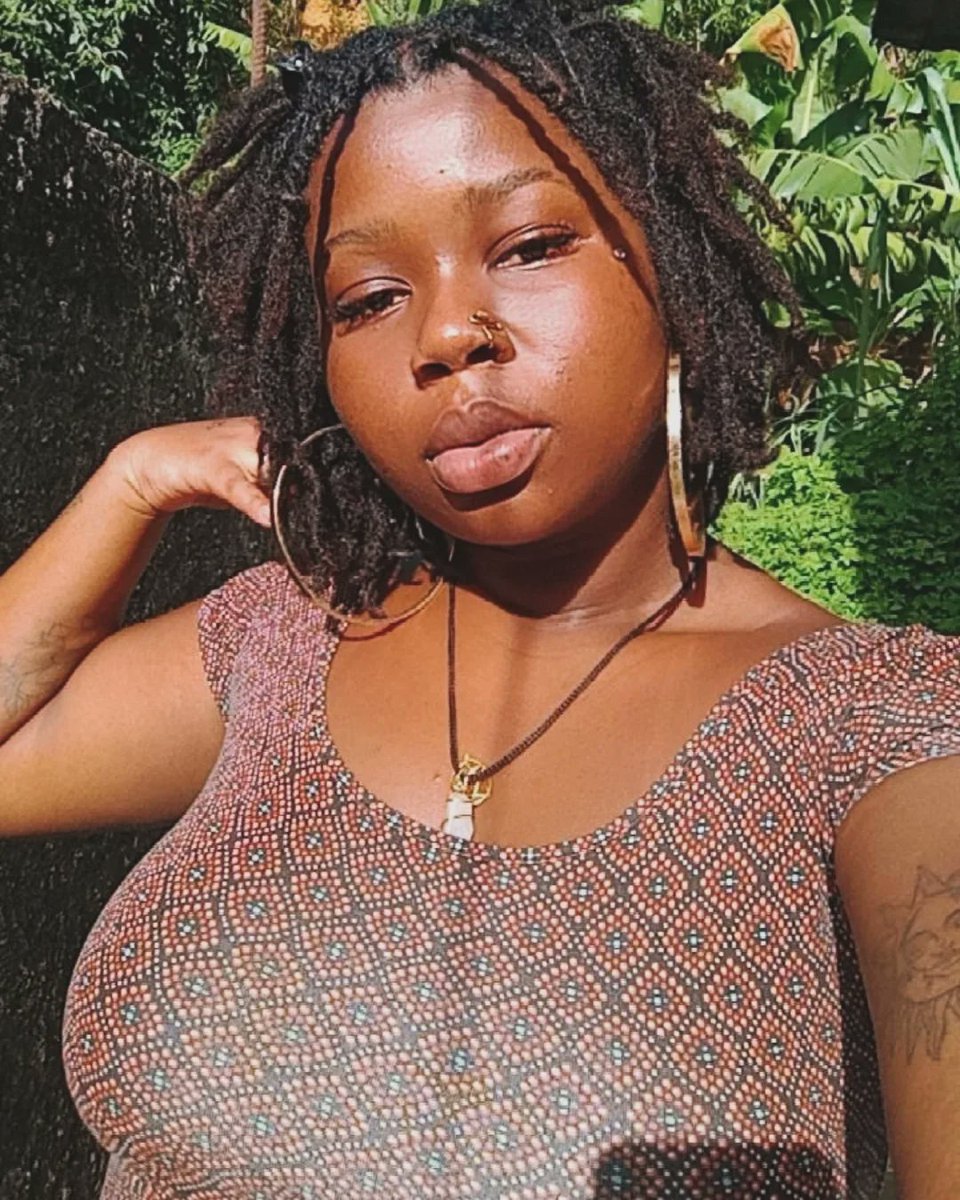 bem_legal_cara's tweet image. Ja que não posso biscoitar no Instagram. 💫🧿✨⚜️
#locs #locstyles