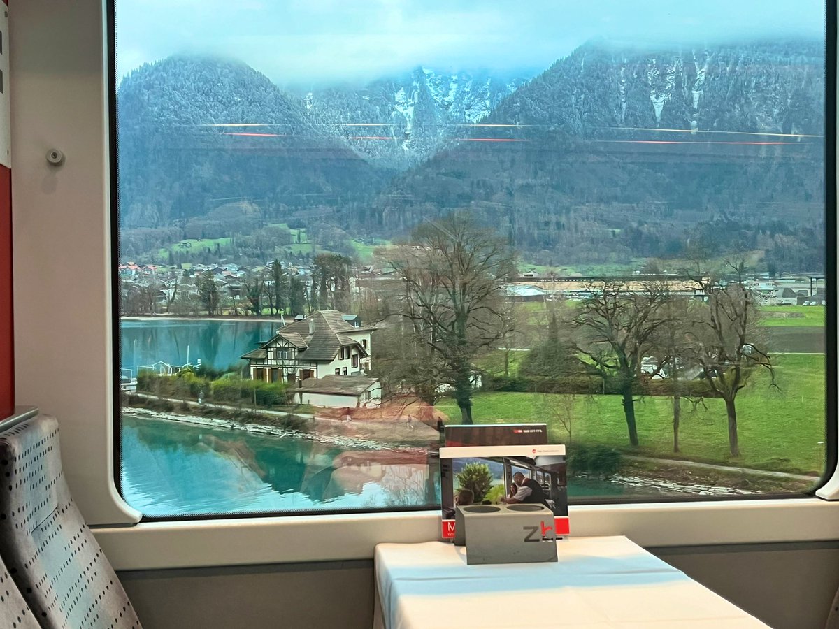 yassineselmi23's tweet photo. Today’s Coffee ☕️ was with this view
📍Into the Swiss Alps 🏔️ 🇨🇭
@RailService #PanoramaExpress 🚞#Schweiz #Suisse #Luzern #Interlaken https://t.co/zthSgDxP9w