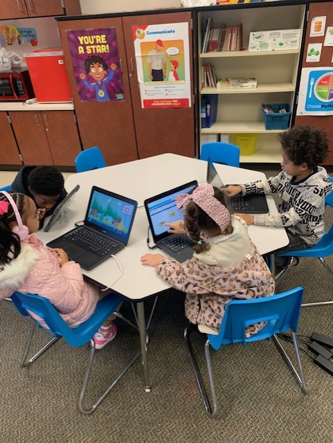 HeflinSciTech's tweet image. Our Heflin Hounds in First and Second Grade were engaged in coding activities today during Health Tech.