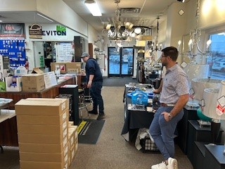 wolbergelectric's tweet photo. Thanks to Ideal and Intermatic for a successful Counter Day at our Kingston Wolberg! Standing room only and lots of networking and ideas shared. See you next time!
#wolberg #ideal #intermatic https://t.co/DK798RiDx3