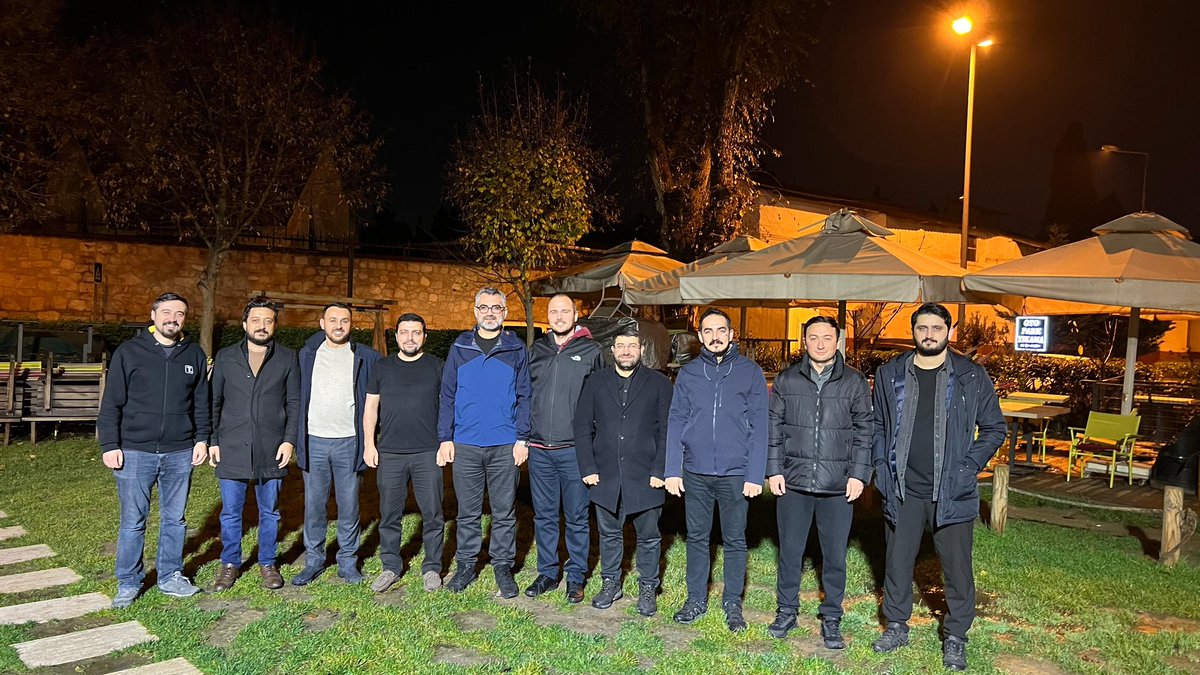 Geçmişte beraber çalıştığımız yol arkadaşlarımızla bir araya geldik hasbihal ettik.