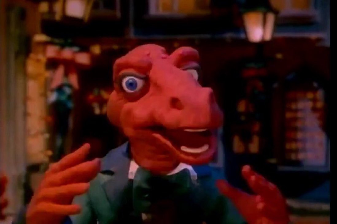 ClaymationXMas's tweet photo. “It’s Wassailing I tell you, it's WASSAILING!!" #wassail #Rex #claymationchristmas https://t.co/BmHugaOa10