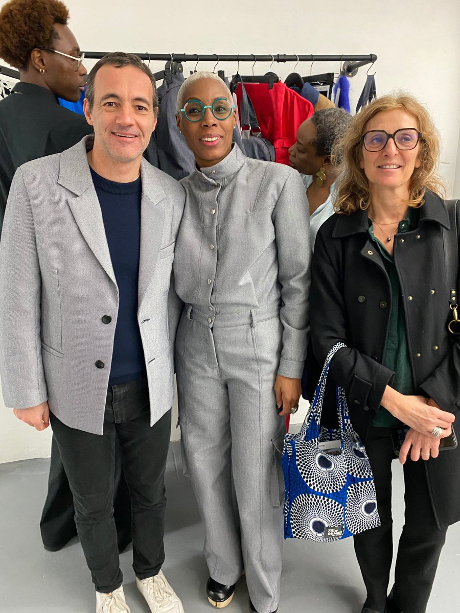 Paris Commerces (@pariscommerces) on Twitter photo - ÉVÉNEMENT -
Inauguration ce soir de Hawa Paris, une marque de vêtements durables et inclusifs ✨
Ses objectifs ? Favoriser l’autonomie et le retour à l’emploi des femmes fragilisées & lutter contre le gaspillage vestimentaire.
📍 15 rue de Seine #Paris6
<a href="/Paris_Habitat/">Paris Habitat</a> - ÉVÉNEMENT -
Inauguration ce soir de Hawa Paris, une marque de vêtements durables et inclusifs ✨
Ses objectifs ? Favoriser l’autonomie et le retour à l’emploi des femmes fragilisées & lutter contre le gaspillage vestimentaire.
📍 15 rue de Seine #Paris6
<a href="/Paris_Habitat/">Paris Habitat</a>