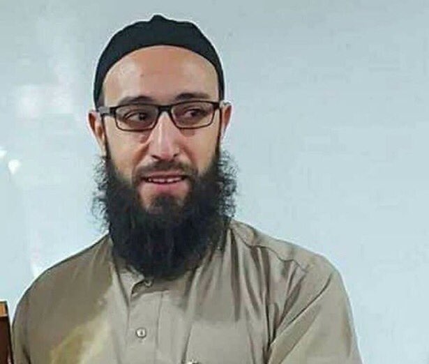 Antoni_Gelonch's tweet photo. La vigilància serà + q necessària: 
A Síria, Shadi Alwaisi ha estat nomenat ministre d Justícia. Entre les 1es mesures: ha decretat q les dones jutges siguin excloses dls tribunals. Els assumptes en curs gestionats x dones hauran d ser transferits a jutges masculins. Comença bé! https://t.co/nD3gZviDFV