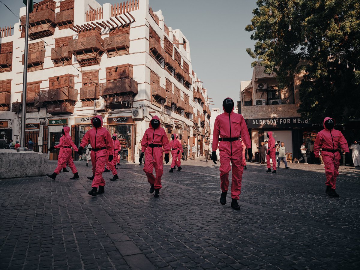 NetflixMENA's tweet image. اذا شفتوهم في البلد وقالوا لكم عندنا لعبة، لا تلعبون 🐙
#لعبة_الحبّار_في_السعودية