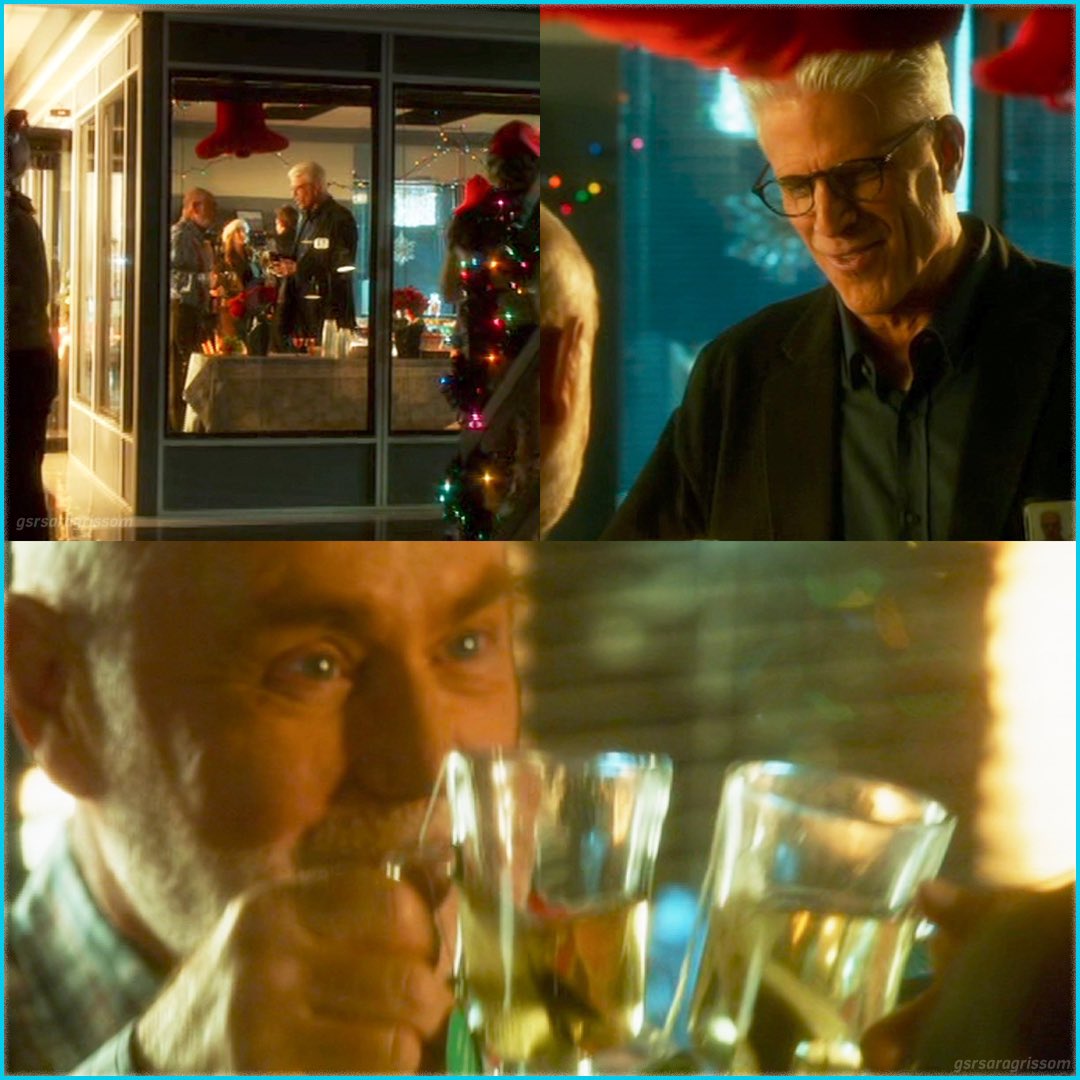 gsrsaragrissom's tweet photo. It’s a crime this is the only Xmas episode. 

#csi #csilasvegas #nickstokes #georgeeads #juliefinlay #elisabethshue #elisabethharnois #morganbrody #gregsanders #ericszmanda #davidberman #csivegas https://t.co/ZM6fJS1Sfa
