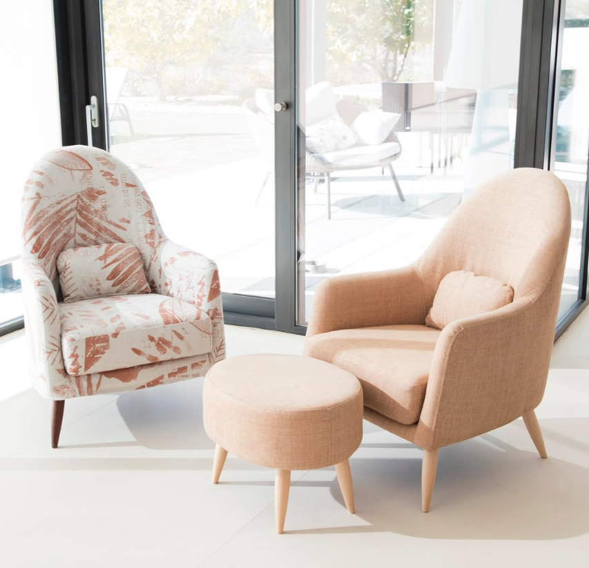 FLHomeShows's tweet image. The Fort Lauderdale and Miami Home Shows showcased some of the latest furniture styles available in Florida 🛋️✨

Fama Living is known for its unique designs, customizable options, and exceptional comfort. Their pieces blend sophisticated style with everyday usability.