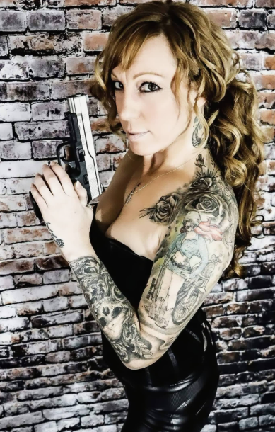 amandalynmayhew's tweet image. #Skill knows no #gender. Whether you’re a seasoned pro or just starting out, keep aiming high and chasing your #passions! Amanda Lynn Mayhew - The Gundie Awards