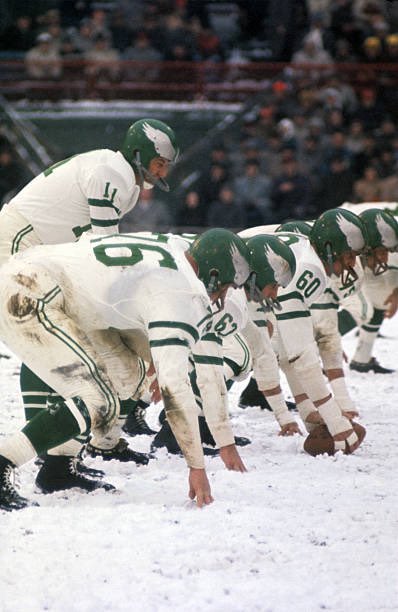 EaglesOrtheYear's tweet photo. 64 years ago today. My favorite game I never saw. @ProFootballHOF @NFL_Journal @fashion_nfl @PHLEaglesNation @RetiredNFLers https://t.co/q3f9FNj17T